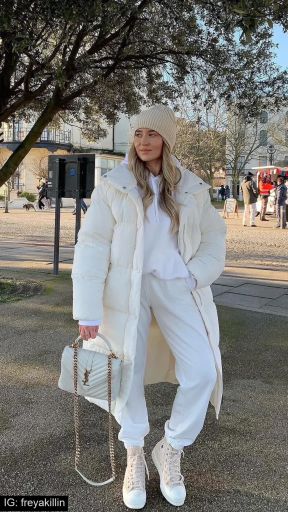 Trendy 15+ White Hoodie Outfit Inspos That Slay