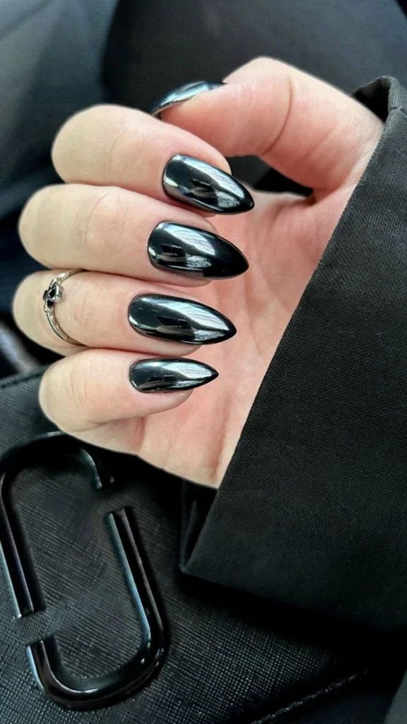 Black Chrome Nails: Gorgeous 5+ Edgy Looks