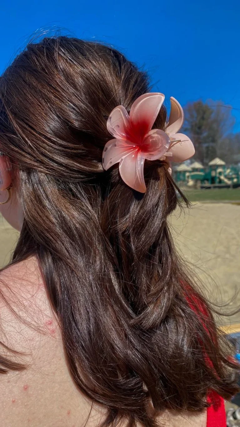 claw clip hairstyles medium hair 1