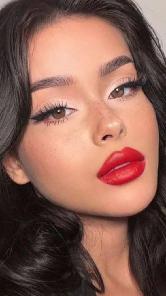 Stunning 10+ Red Lips Makeup Look That Command Attention