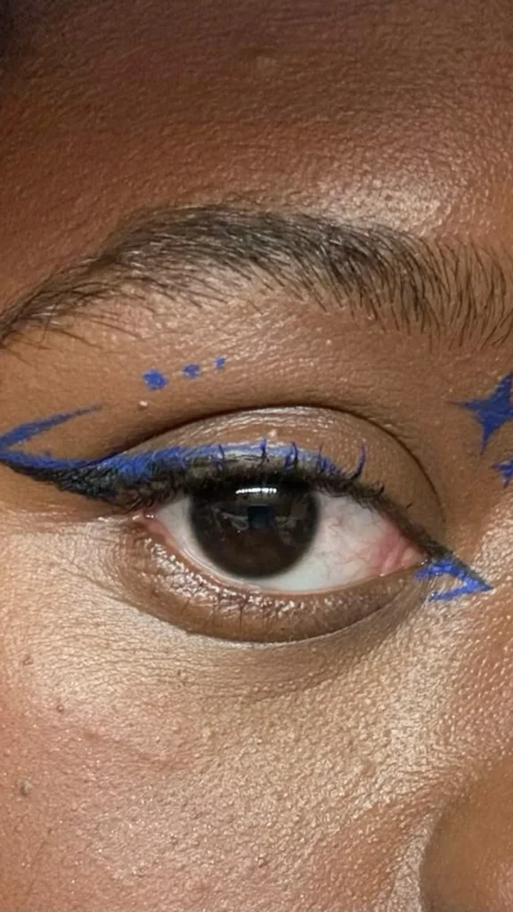 Simple Graphic Eyeliner: Trendy 10+ Styles to Copy