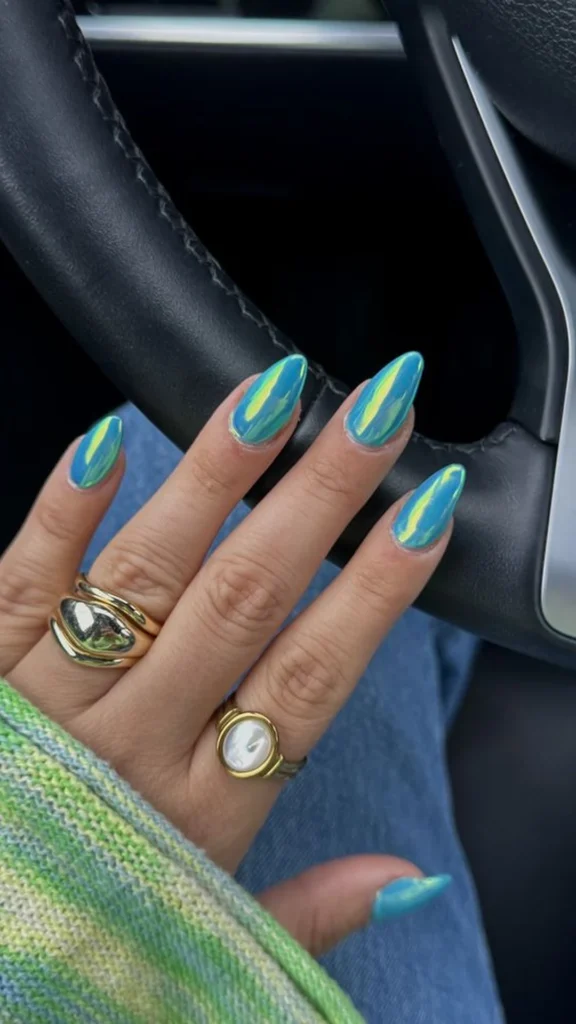 Dazzling 10+ Summer Chrome Nails for Poolside Vibes