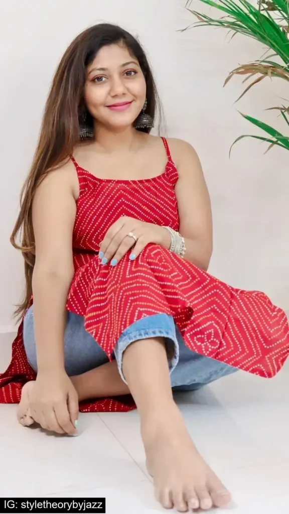 Classy 15+ Kurti With Jeans Outfit Combos
