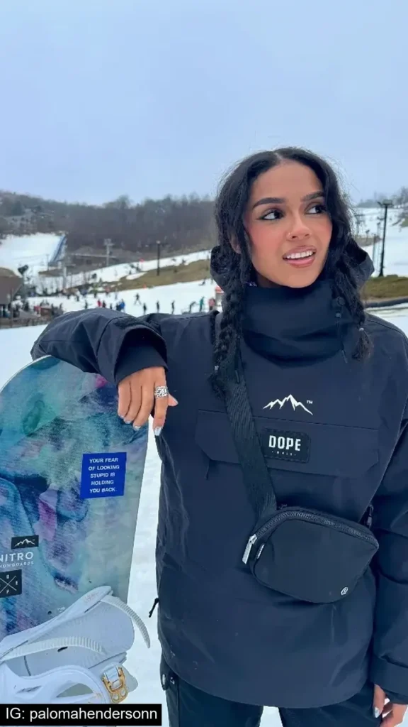 Chic 15+ Snowboarding Outfit Ideas for the Mountains