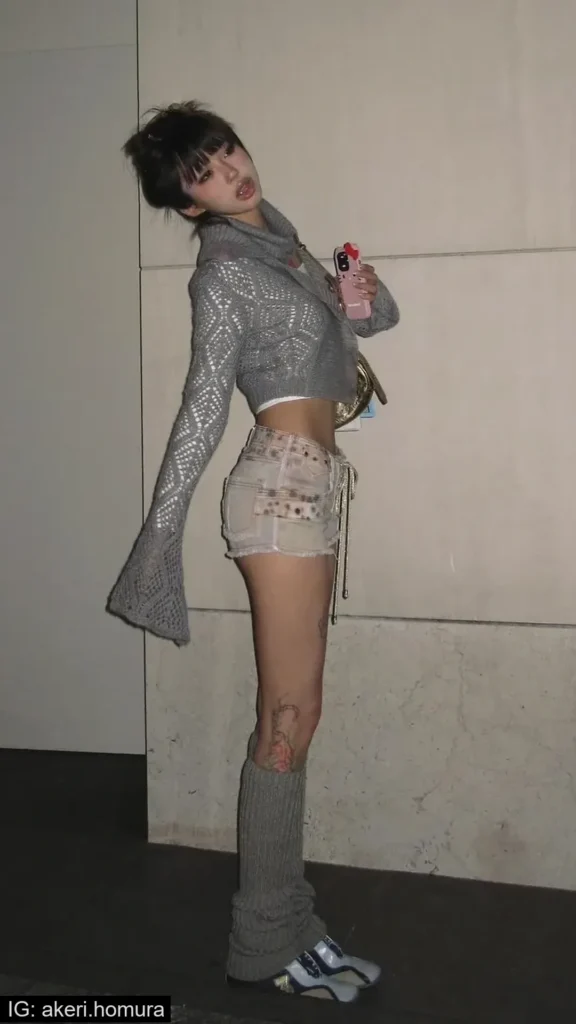 Trendy 35+ Y2K Party Outfit Looks From the Early 2000s